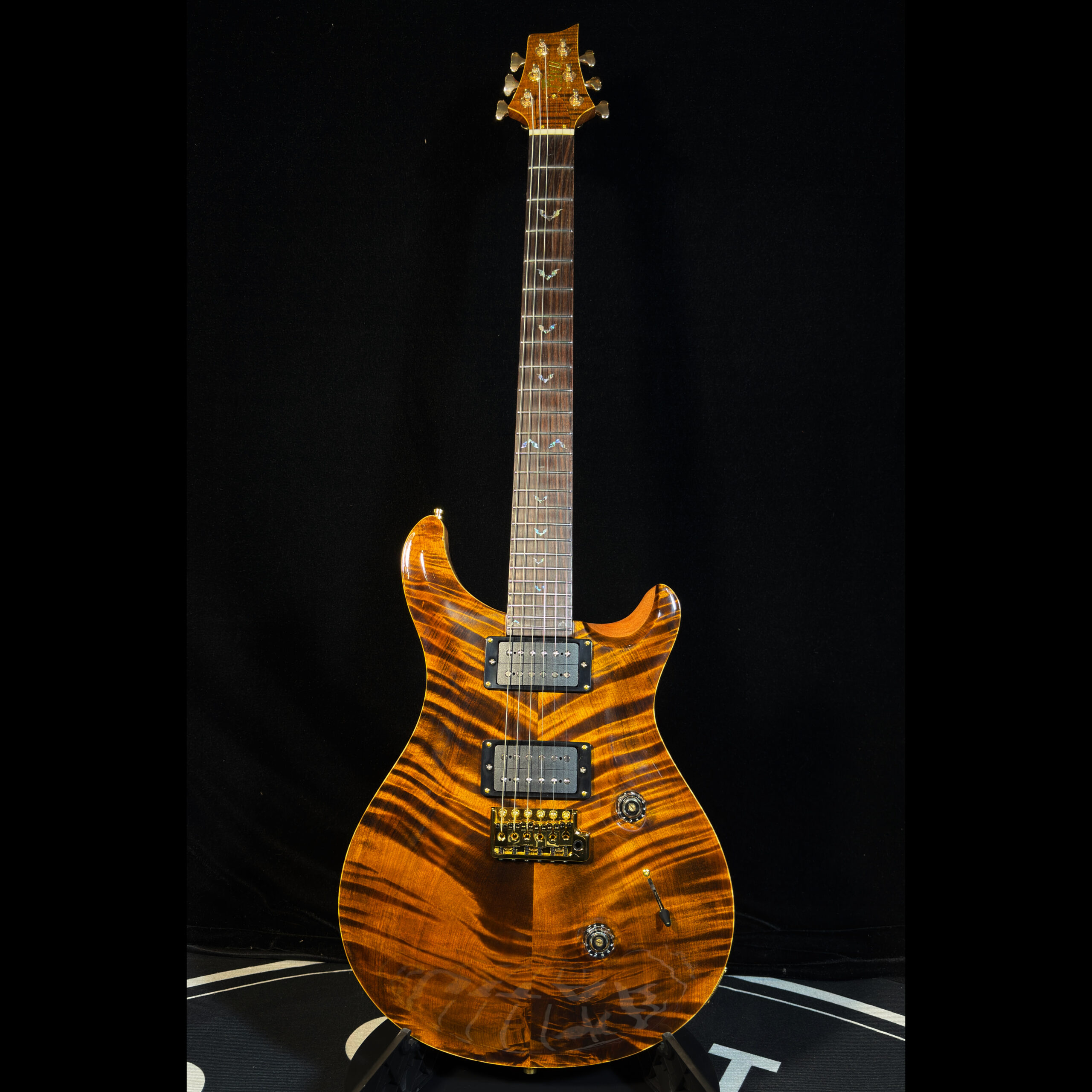 NO.4 Pyro-RS Solid Flame maple top (Tiger)
