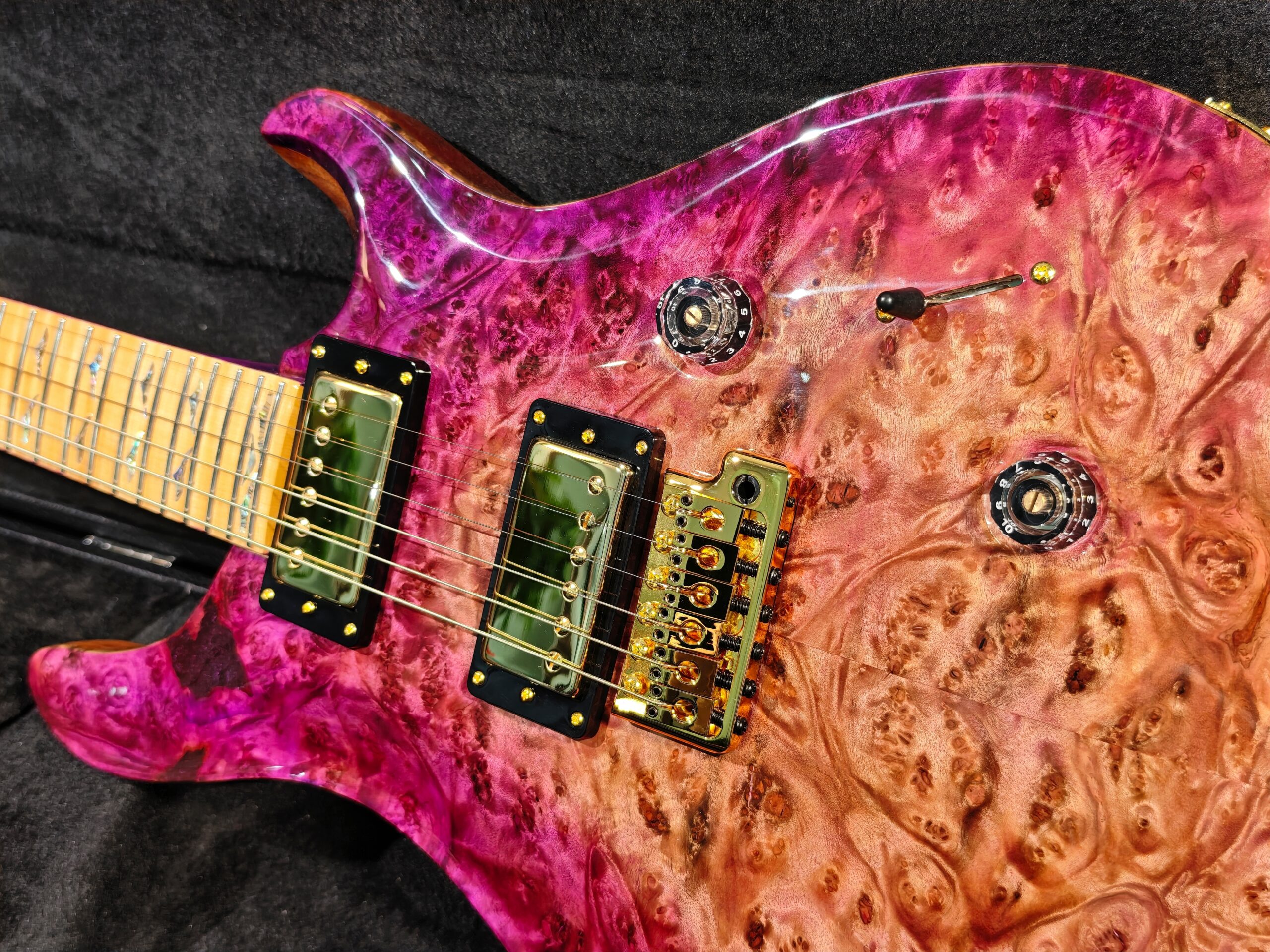 Violet Horizon-Link displayed. Send us message for details - Image 11